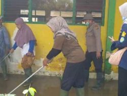 Polri Bersihkan SMA Negeri 1 Peusangan, Sekolah Siap KBM