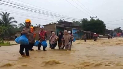 Hujan Lebat Picu Banjir Susulan, Kapolres Aceh Timur Siagakan Perahu Evakuasi