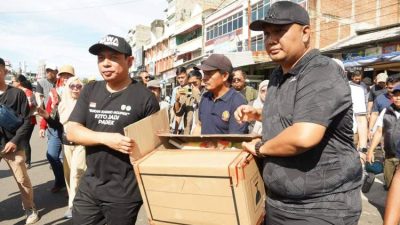 Wali Kota Bengkulu Dedy Wahyudi mendampingi relokasi PKL KZ Abidin I ke Pasar Tradisional Modern Bengkulu