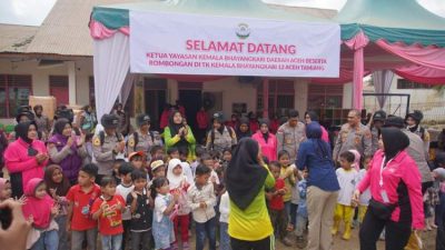 Taruni Akpol Pulihkan Keceriaan Anak TK Bhayangkari Pascabanjir