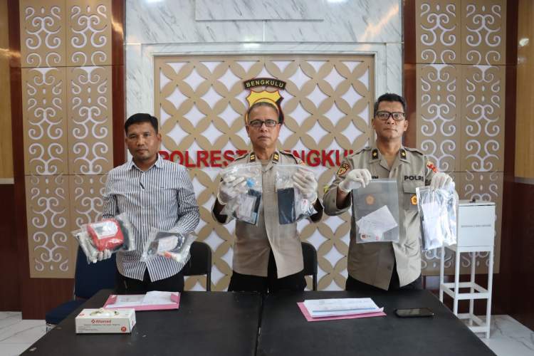 Konferensi pers Sat Resnarkoba Polresta Bengkulu saat ungkap kasus narkoba Januari 2026
