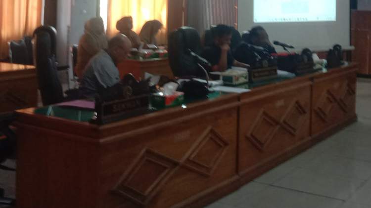 Pansus DPRD Bengkulu Utara menggelar rapat kerja membahas Raperda penyandang disabilitas bersama OPD