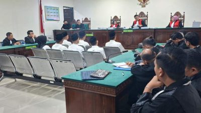 Majelis Hakim Pengadilan Negeri Bengkulu membacakan vonis terhadap tujuh terdakwa kasus korupsi Sekwan Provinsi Bengkulu