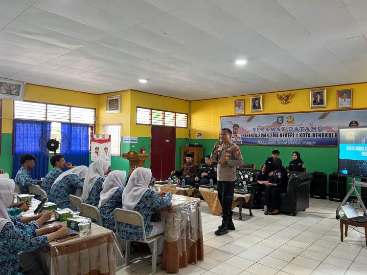 Humas Polda Bengkulu menjelaskan cyberbullying dan etika bermedia sosial
