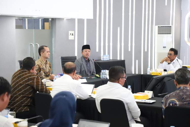 Menteri ATR BPN Nusron Wahid memimpin rapat koordinasi ILASPP untuk percepatan penyusunan RDTR berbasis peta 1:5.000