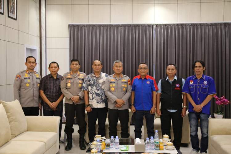 Kapolda Bengkulu Irjen Pol Mardiyono menerima silaturahmi KSPSI Provinsi Bengkulu di ruang tamu Polda Bengkulu, Rabu 30 Januari 2026.