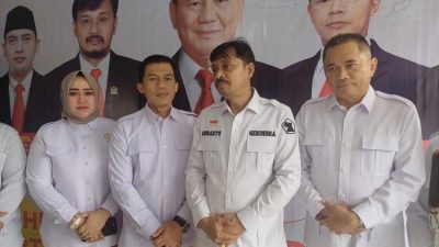 Ketua DPD Gerindra Bengkulu, Suharto, bersama jajaran pengurus