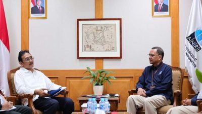 Sekjen ATR/BPN Dalu Agung Darmawan bertemu Kepala ANRI Mego Pinandito membahas penguatan arsip pertanahan digital di Jakarta