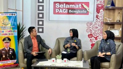 Jaksa menyampaikan penyuluhan hukum kepada pelajar di RBTV Bengkulu