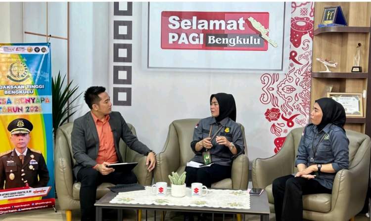 Jaksa menyampaikan penyuluhan hukum kepada pelajar di RBTV Bengkulu