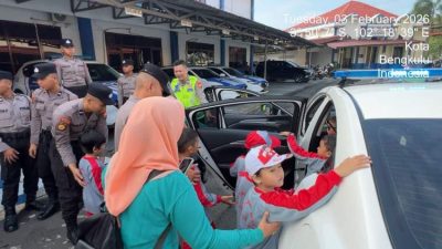 Siswa TK Tunas Harapan Belajar Lalu Lintas di Polda Bengkulu