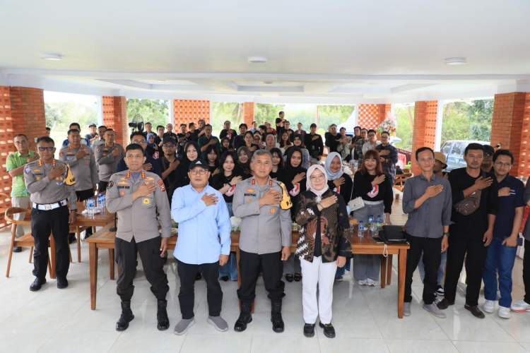 Suasana hangat silaturahmi Kapolda Bengkulu bersama wartawan Provinsi Bengkulu