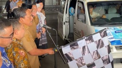 Wakil Gubernur Bengkulu bersama kepala daerah melepas mobil Samsat Keliling berbasis QRIS untuk optimalisasi PAD.