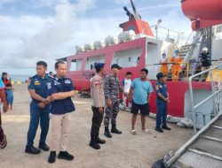Polairud Enggano Amankan Kedatangan KM Mohammad Husni Thamrin di Pelabuhan Malakoni