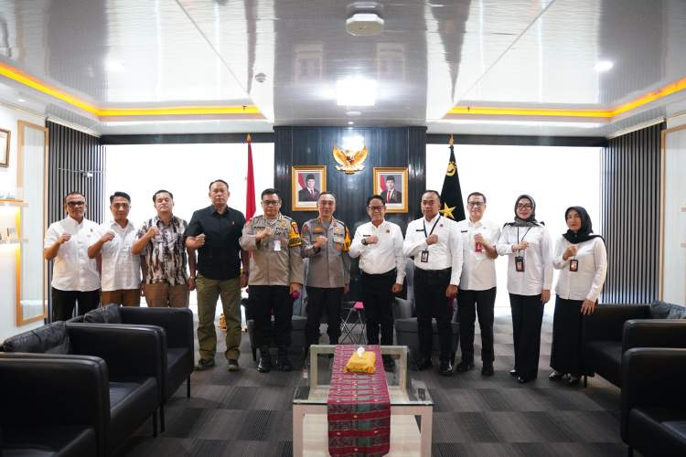 Kapolda Sumsel memimpin pertemuan dengan BPN membahas pencegahan konflik agraria di Palembang