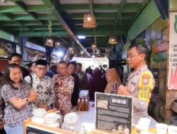 Bhabinkamtibmas Polda Jatim Dekatkan Polisi dengan Warga Lewat Kopi Gratis