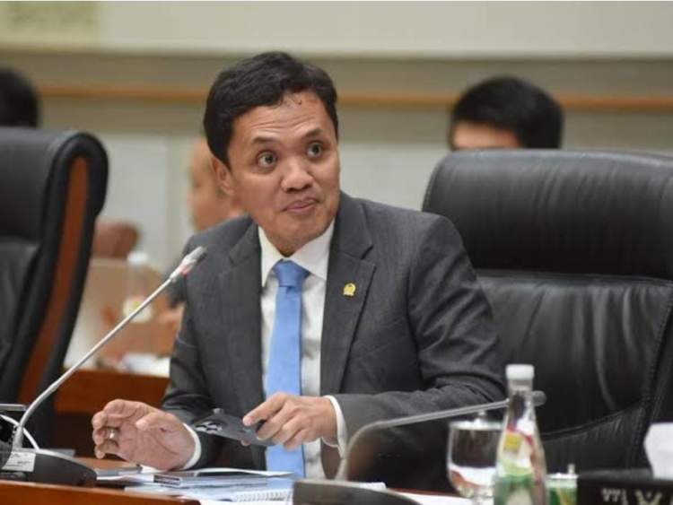 Ketua Komisi III DPR RI Habiburokhman menyampaikan pernyataan soal posisi Polri dalam struktur pemerintahan