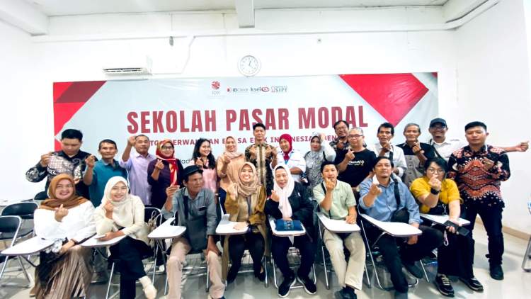 Wartawan PWI Bengkulu mengikuti edukasi dan pembukaan rekening efek dalam kegiatan Sekolah Pasar Modal BEI Bengkulu