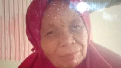 Keluarga dan petugas Polsek Muara Bangkahulu melakukan pencarian orang hilang ibu pikun bernama Seni di Bengkulu