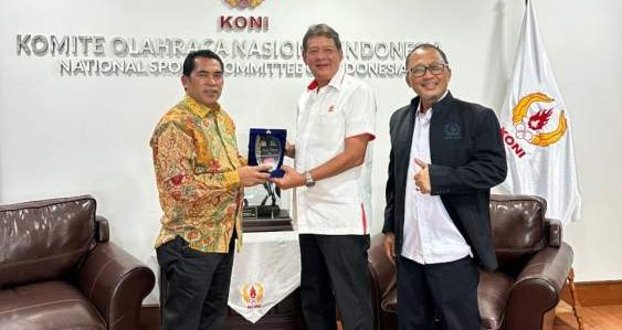 Ketua KONI Rejang Lebong Juliansyah Yayan bertemu Sekjen KONI Pusat Tb. Lukman Djajadikusuma untuk sinergi pembinaan olahraga prestasi