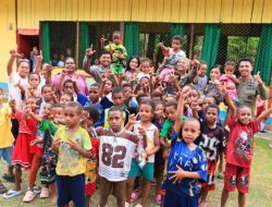 Ops Damai Cartenz Hadirkan Ceria Anak Papua Lewat Belajar Bersama
