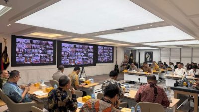 Polri bersama Kementan, Bulog, dan Himbara menggelar rapat koordinasi ketahanan pangan 2026 untuk mendukung petani jagung.