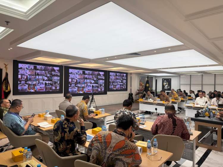 Polri bersama Kementan, Bulog, dan Himbara menggelar rapat koordinasi ketahanan pangan 2026 untuk mendukung petani jagung.