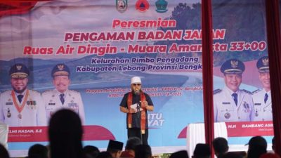 Kondisi ruas jalan Air Dingin Muara Aman Kabupaten Lebong setelah pengamanan badan jalan dan pemasangan pelapis tebing