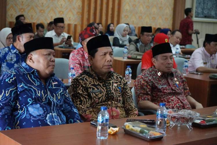 Entry meeting pemeriksaan LKPD 2025 oleh BPK RI Perwakilan Bengkulu bersama Pj Sekprov dan OPD di Aula Merah Putih Kantor Gubernur.