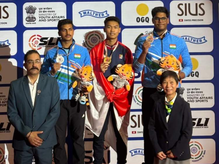 Briptu Fawwaz Farrel angkat medali emas Asian Rifle/Pistol Championship 2026