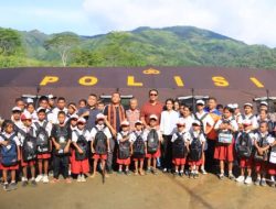 Wakapolda NTT Salurkan Bantuan ke SMPN 48 Sa Ate Gaikiu