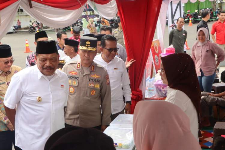 Kapolda Bengkulu Mardiyono kunjungi stan UMKM Kampung Ramadhan Balaibuntar