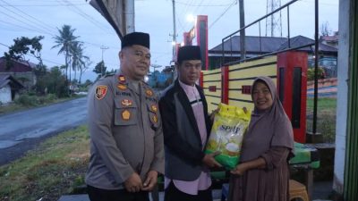 Kapolres Kepahiang Subuh Keliling, Salurkan Bansos untuk Warga Desa Suro Lembak