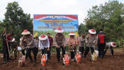 Kapolda Bengkulu Pimpin Tanam Raya Jagung di Bengkulu Tengah