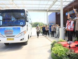 Kapolda Bengkulu Lepas Mudik Gratis, 44 Warga Diberangkatkan