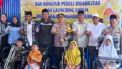 Kapolresta Bengkulu meresmikan UMKM Bhayangkara Mandiri Berkah dan menyerahkan bantuan kepada penyandang disabilitas
