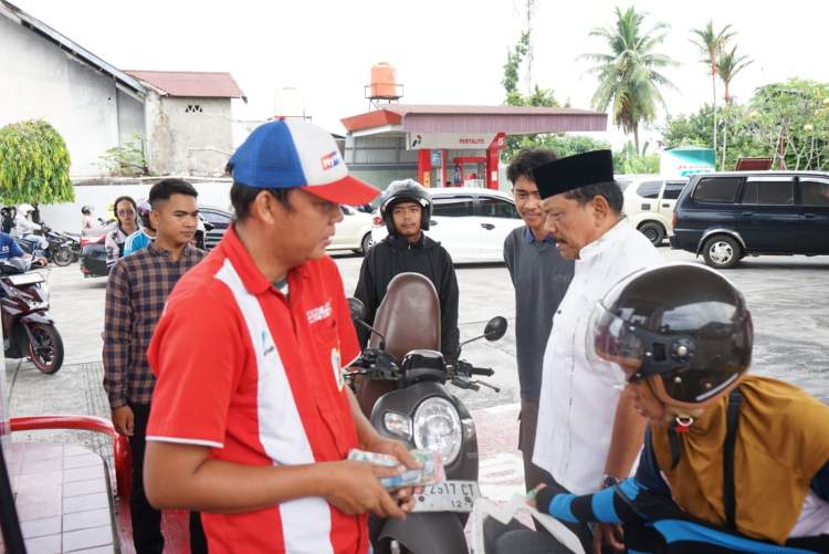 Wakil Gubernur Bengkulu meninjau stok BBM di SPBU KM 6.5 Kota Bengkulu