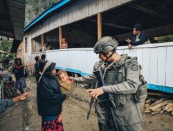 Tak Semua Pulang, Satgas Cartenz Jaga Damai di Kiwirok