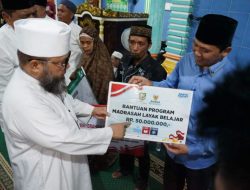 Helmi Gaspol di Mukomuko, Rp50 Juta untuk Masjid dan Alokasikan Paket Jalan