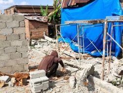 Bangunan SPPG Ambruk Timpa Rumah Warga