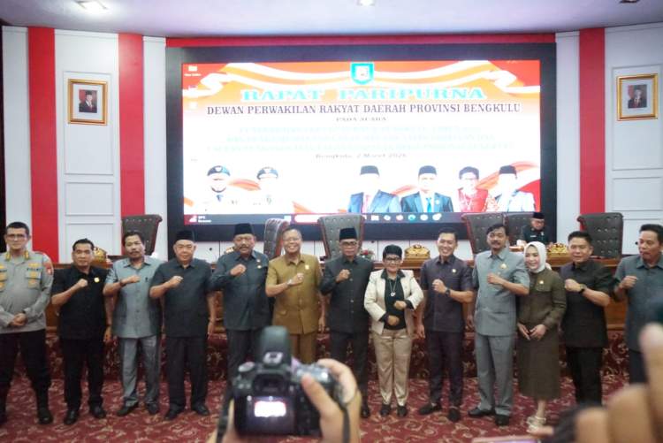 Penyampaian LKPJ 2025 dalam rapat paripurna DPRD Provinsi Bengkulu