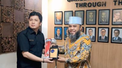 Gubernur Bengkulu Helmi Hasan mengunjungi kantor pusat Garuda Indonesia membahas kelanjutan rute penerbangan Bengkulu.