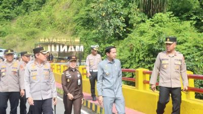Kapolda Bengkulu Irjen Pol Mardiyono memeriksa jalur mudik dan kesiapan pengamanan Operasi Ketupat Nala 2026 di Kabupaten Kaur.