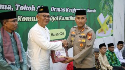 Kapolda Bengkulu buka puasa bersama tokoh agama, buruh dan komunitas ojol kamtibmas di Masjid Al-Amin Polda Bengkulu.