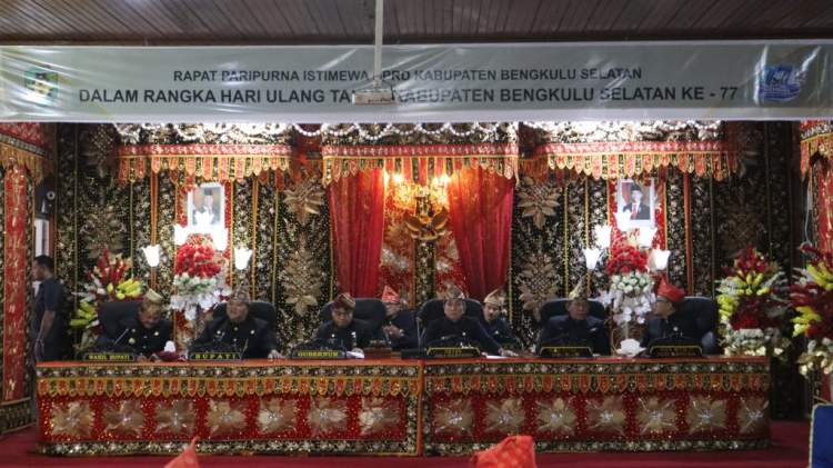 Bupati Bengkulu Selatan Rifai Tajudin menghadiri kegiatan peringatan HUT ke-77 Bengkulu Selatan