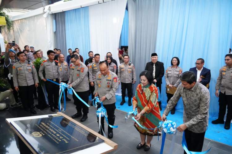 Wakapolri Komjen Pol. Prof. Dr. Dedi Prasetyo meresmikan Pusat Studi Kepolisian di Jakarta sebagai bagian dari transformasi dan riset berbasis bukti Polri.