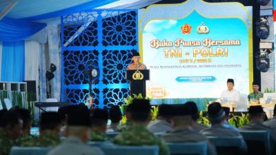 Kapolri Listyo Sigit Prabowo saat menghadiri buka puasa bersama TNI Polri di Lapangan Bhayangkara Jakarta Selatan