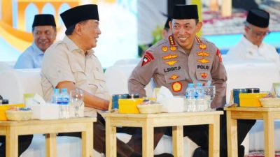 Kapolri Listyo Sigit Prabowo menghadiri buka puasa bersama TNI Polri di Lapangan Bhayangkara Jakarta Selatan