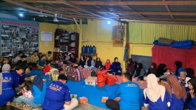 Pengurus SANS Kota Bengkulu berbagi santunan dan buka puasa bersama anak-anak Panti Asuhan Bumi Raflesia pada kegiatan Ramadan di Bengkulu.