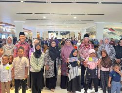 STIA Bengkulu Ajak Anak Yatim dan Lansia Belanja Lebaran